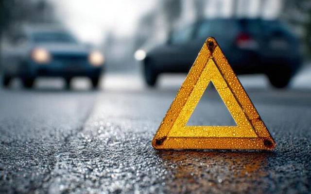 لاہور میں 24 گھنٹوں کے دوران 245 ٹریفک حادثات، ایک شخص جاں بحق، 287 زخمی