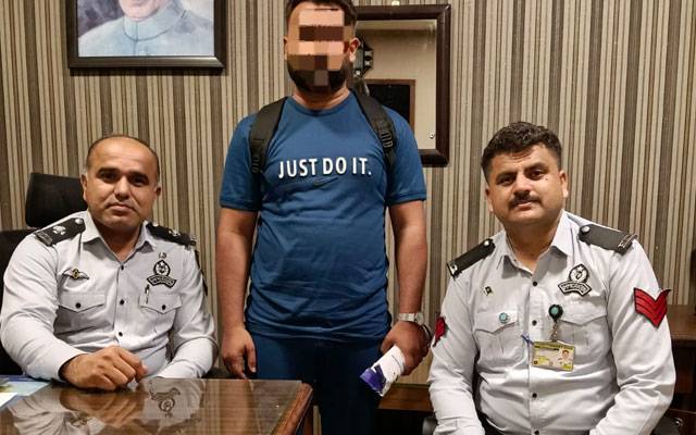 جعلی ڈرائیونگ لائسنس پر سعودی عرب جانے کی کوشش ناکام، مسافر کراچی ایئرپورٹ سے آف لوڈ