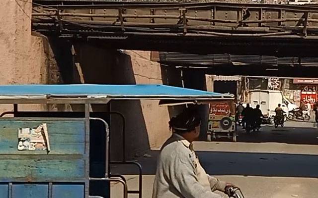 نولکھا روڈ پر ٹریفک قوانین کی خلاف ورزیاں جاری