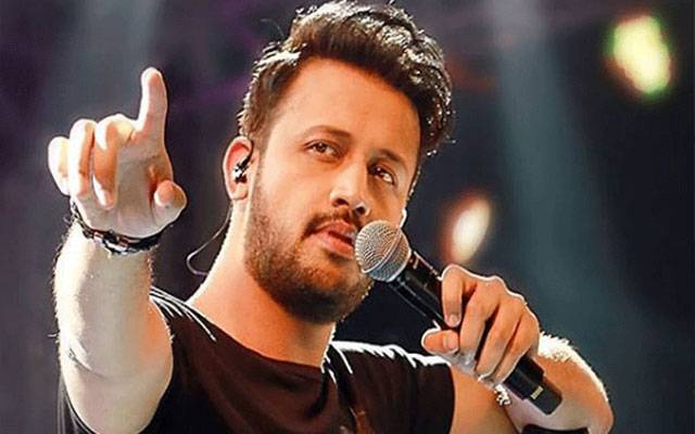 عاطف اسلم نے اپنے فینز کو سرپرائز دے دیا