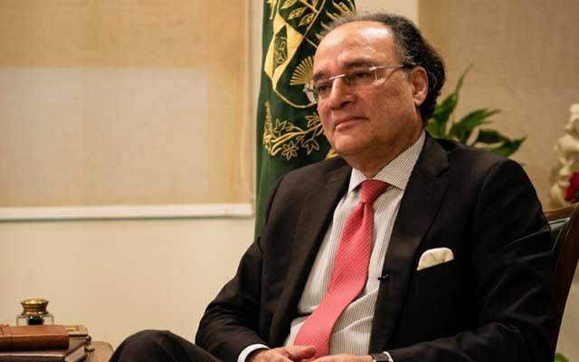 عالمی مارکیٹ میں پیٹرولیم مصنوعات کم ہوتی رہیں تو پہلے والی قیمتوں پر آجائیں گے؛وزیر خزانہ