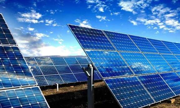 سندھ میں 2 لاکھ 75 ہزار رعایتی سولر سسٹم کی تقسیم کا اعلان 
