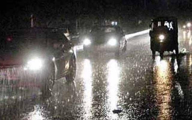 شہر میں تیز آندھی اور بارش سے بجلی کا ترسیلی نظام متاثر 