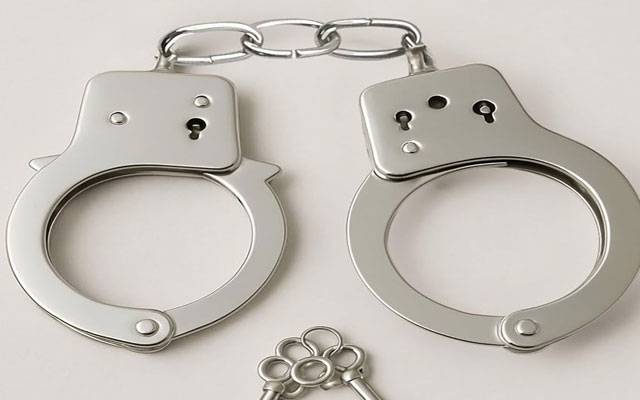 شیراکوٹ پولیس کی بڑی کارروائی، 2 کلو آئس برآمد، 3 منشیات فروش گرفتار