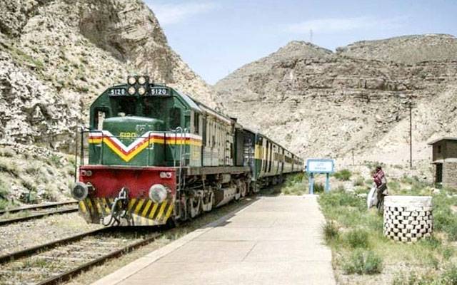 پاکستان ریلوے نے 5 مسافر ٹرینوں کی اوپن نیلامی کی منظوری دے دی
