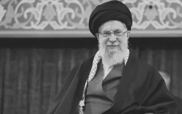 ایران کا شہید سپریم لیڈر علی خامنہ ای کی تدفین کیلئے 3 روزہ تعطیلات کا اعلان