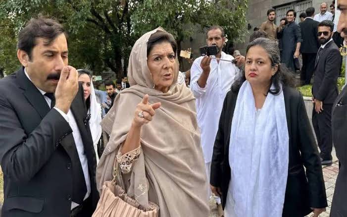 26 نومبر احتجاج کیس؛ علیمہ خان کی وفاقی و صوبائی وزرا کی بطور گواہ طلبی کی درخواست مسترد