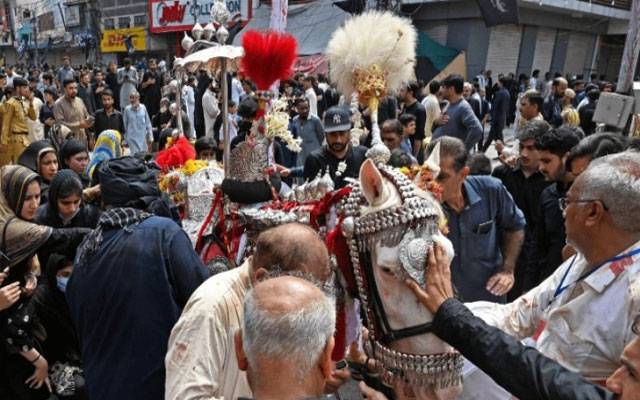 علی رضا آباد میں شبیہِ ذوالجناح کا مرکزی جلوس،  مقررہ راستوں پر رواں