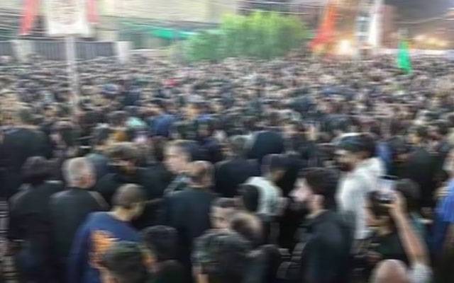 فیصل آباد: یوم عاشورہ کا مرکزی جلوس اپنے روایتی راستوں پر رواں دواں 