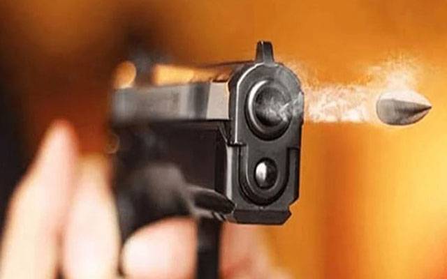 سمن آباد میں ہمسائیوں کے جھگڑے پر فائرنگ، ایک شخص جاں بحق، ایک زخمی