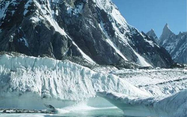گلگت بلتستان اور خیبرپختونخوا میں گلیشیائی جھیلیں پھٹنے کا خطرہ، محکمہ موسمیات کا الرٹ جاری