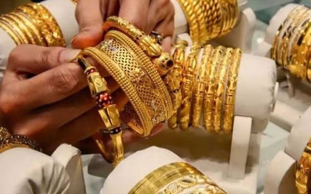 فی تولہ سونا 2300 روپے سستا ہوگیا 