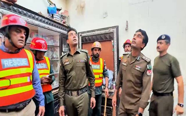 کاہنہ چھت گرنے کا واقعہ، مالک مکان سمیت5افراد پولیس کی حراست میں