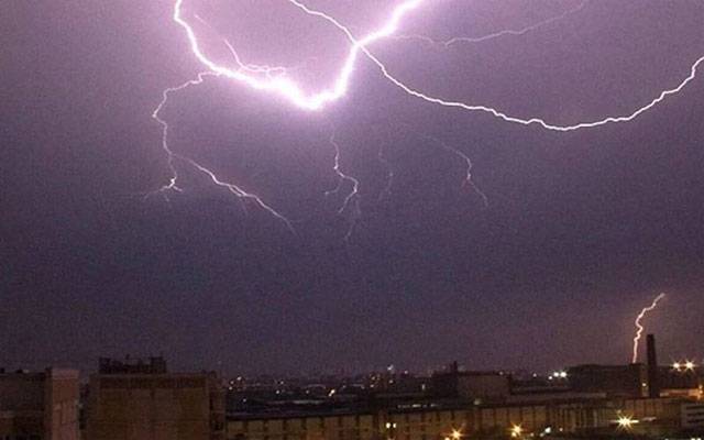 خیبر میں آندھی اور بارش، لنڈی کوتل میں آسمانی بجلی گرنے سے 2 نوجوان جاں بحق، 3 زخمی