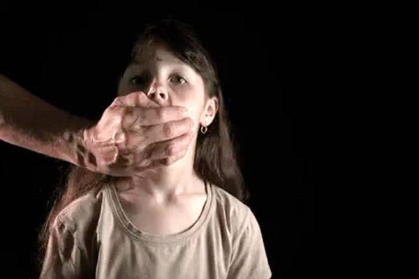 لاہور میں 6 سالہ خدیجہ اغوا، واردات کی سی سی ٹی وی فوٹیج سامنے آگئی
