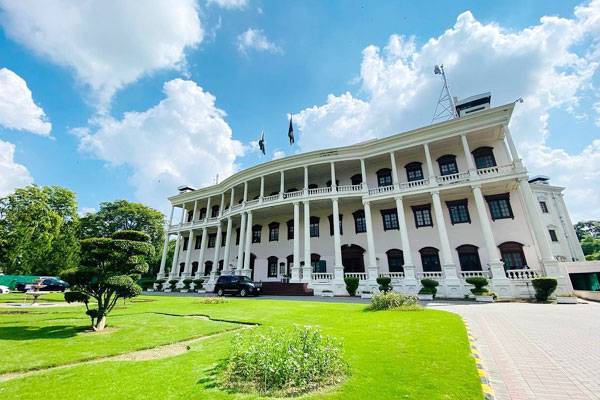 وزیراعلیٰ پنجاب آفس کے سالانہ اخراجات کا پلان، پٹرول اور تحائف پر 30 کروڑ مختص