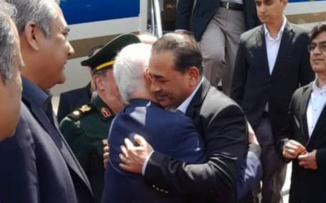 فیلڈ مارشل سید عاصم منیر تہران پہنچ گئے، ایرانی وزیر داخلہ اور دیگر حکام نے استقبال کیا