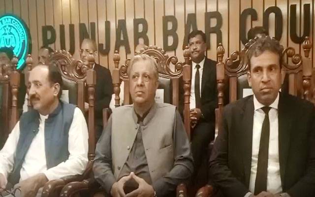 وفاقی وزیر قانون اعظم نذیر تارڑ نے پنجاب بار کونسل لائرز اکیڈمی کا افتتاح کر دیا