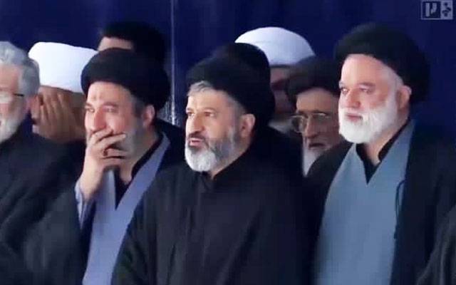 خامنہ ای کے ایک بیٹے نے نماز جنازہ میں شرکت کیوں نہیں کی؟