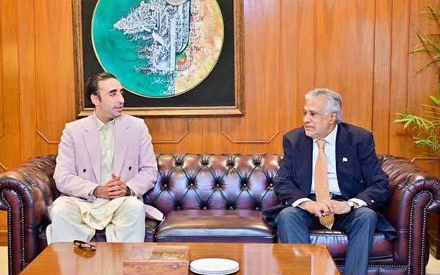 بلاول بھٹو زرداری کی اسحاق ڈار سے ملاقات، آزاد کشمیر کی صورتحال پر تبادلہ خیال