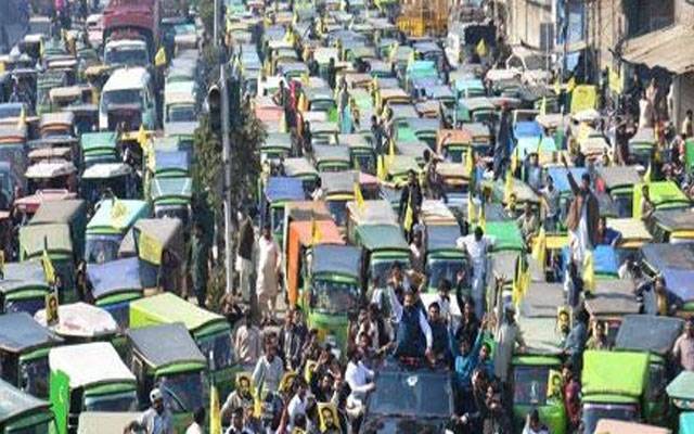 پٹرولیم قیمتوں میں اضافے کیخلاف ملی رکشہ یونین کا بھرپور احتجاج