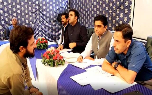 ڈی سی لاہور کی کینٹ میں کھلی کچہری، شہریوں کے مسائل کے فوری حل کی ہدایت