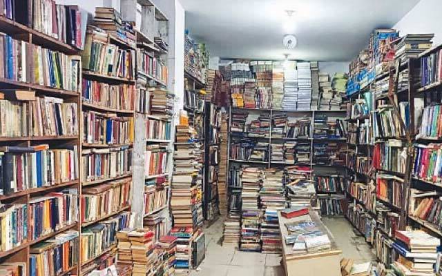 اوپن مارکیٹ میں درسی کتب کی قلت، طلبہ مشکلات کا شکار