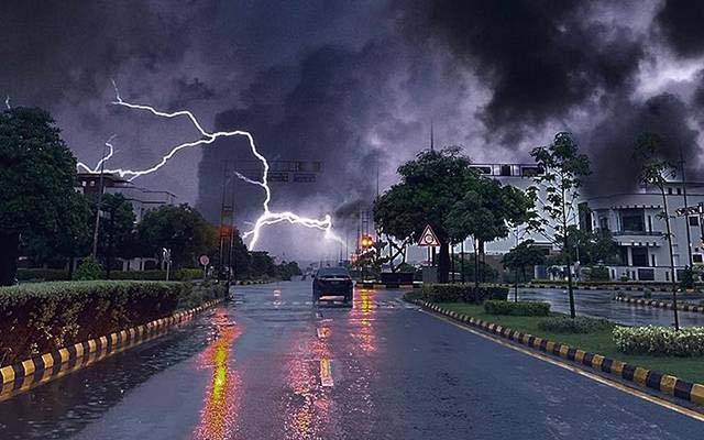  ملک بھر میں تیز ہواؤں  اور گرج چمک کیساتھ بارش  کی پیش گوئی 
