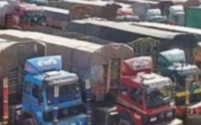 مہنگا پٹرول: گڈزٹرانسپورٹرزنے کرایوں میں اضافے کا اعلان کر دیا  