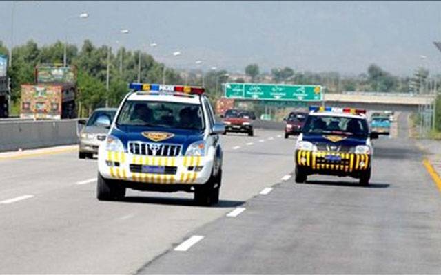 موٹروے پولیس کیجانب سے مختلف شاہراہوں پر سفر کرنے والوں کیلئے اہم ٹریفک ایڈوائزری جاری 