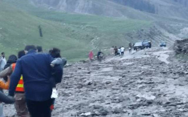 مانسہرہ،ناران میں بارشیں،سیاحوں کی گاڑیاں پھنس گئیں، 3سے 4 روز تک سفر نہ کرنے کی ہدایت