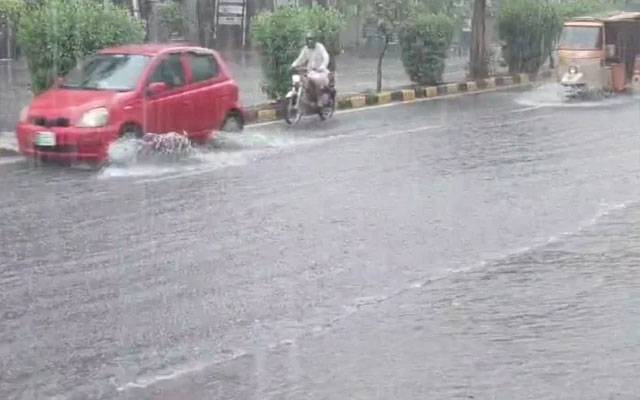 سرائے عالمگیر میں ہلکی بارش نے شہری انتظامات کی قلعی کھول دی