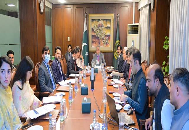  اسحاق ڈار کی زیر صدارت وزارتِ خارجہ میں اجلاس ،خارجہ پالیسی اور قومی ترجیحات کے مؤثر فروغ کا تفصیلی جائزہ