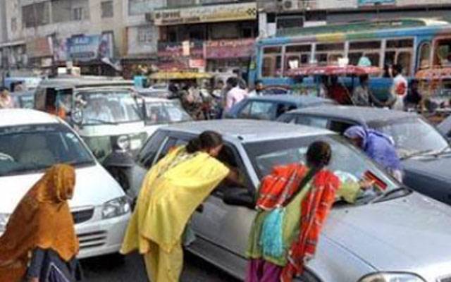  پیشہ ور بھکاریوں کے گرد گھیرامزید تنگ، کریک ڈاؤن تیز