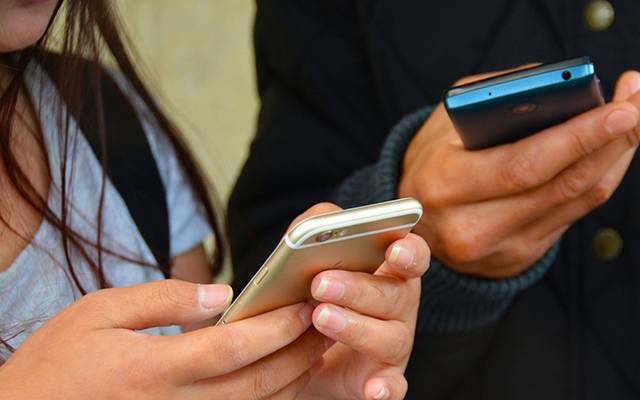 موبائل صارفین کیلئے بُری خبر: کال اور ڈیٹا پیکجز کی قیمتوں میں اضافہ 