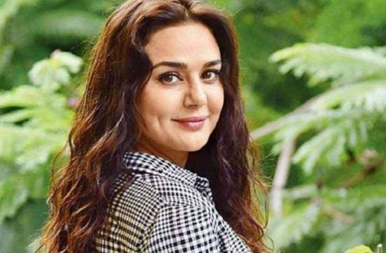پریتی زنٹا کو طلبہ احتجاج سے متعلق پوسٹ مہنگی پڑ گئی