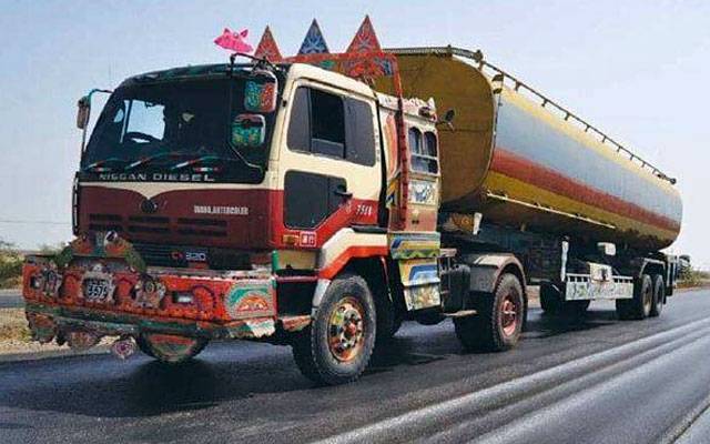 آئل ٹینکرز مالکان اور حکومت میں مذاکرات کا فیصلہ، پیر کو اہم ملاقات ہوگی
