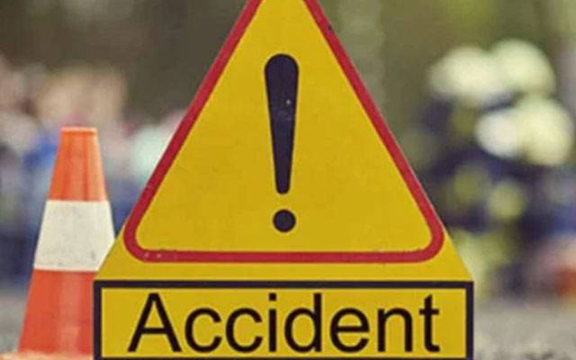 لاہور: تیز رفتار ٹریکٹر ٹرالی نے موٹرسائیکل سوار کو کچل دیا،موقع پر جاں بحق