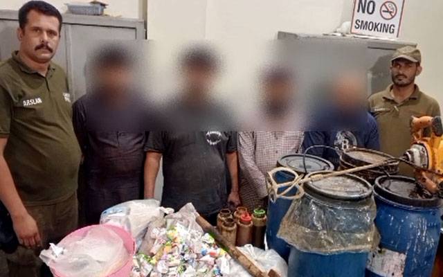 لاہور: گوالمنڈی میں گٹکا بنانے والی فیکٹری پر چھاپہ، 4 ملزمان گرفتار