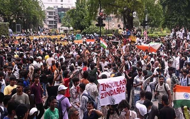  جنتر منتر دھرنا گرفتاریاں۔۔بھارتی سپریم کورٹ کا بڑا حکم 