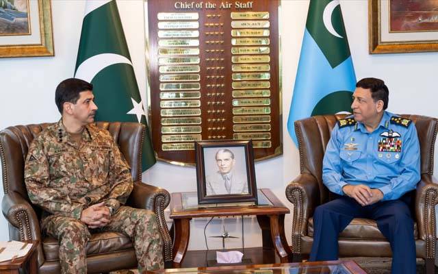 کمانڈر نیشنل اسٹریٹجک کمانڈ جنرل سید عامر رضا کی نیول ہیڈکوارٹرز میں چیف آف دی نیول اسٹاف ایڈمرل نوید اشرف سے ملاقات