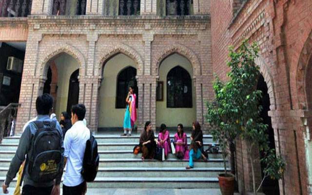   طلباء کیلئے اہم خبر،   کالجز کے نئے اوقاتِ کار کا نوٹیفکیشن جاری 