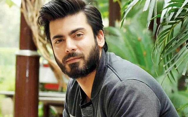 فواد خان کی نئی لک نے سوشل میڈیا پر مچا دی دھوم، افواہوں کا بازار گرم