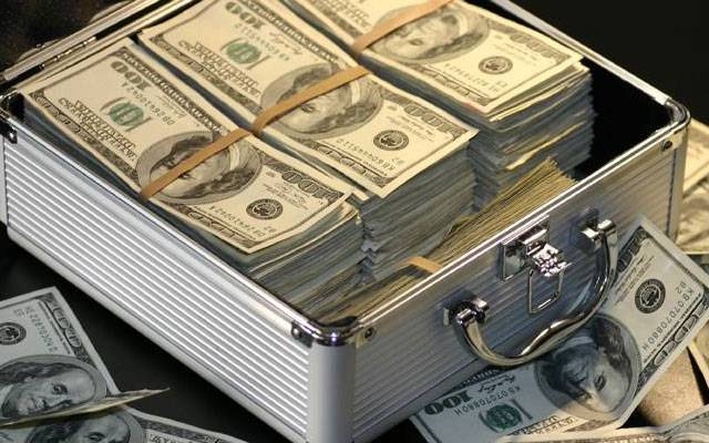 ڈالر کی قیمت میں کمی