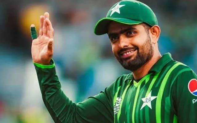  بابر اعظم کی باکسر فاطمہ زہرا کو کانسی کا تمغہ جیتنے پر مبارکباد 
