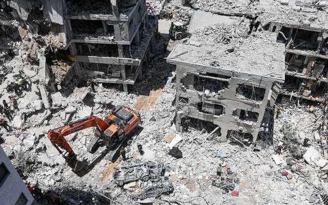 غزہ میں طویل ریسکیو آپریشن: ایک ہی خاندان کی 112 نعشیں ملبے سے برآمد