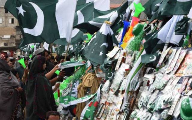 14 اگست کی تیاریاں عروج پر، شہر بھر میں جشنِ آزادی کے سجاوٹی سٹالز سج گئے