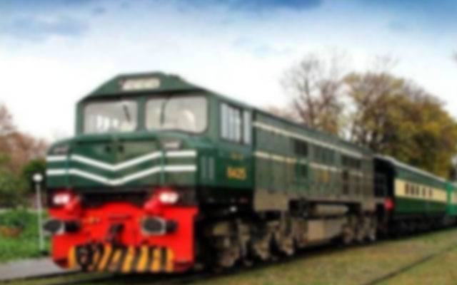 وزیرِ ریلوے کا دو بند ٹرینیں بحال کرنے کا اعلان