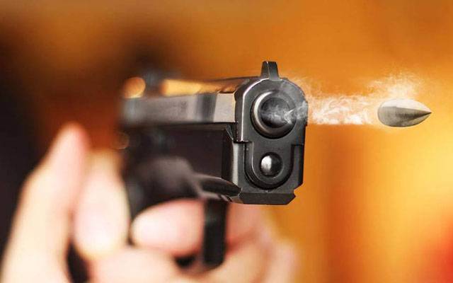 کاہنہ میں سیوریج پانی نکالنے کے تنازع پر فائرنگ، شہری زخمی