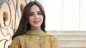نمرہ خان کی ازدواجی زندگی سے متعلق افواہوں پر ساتھی فنکارائیں حمایت میں آگئیں